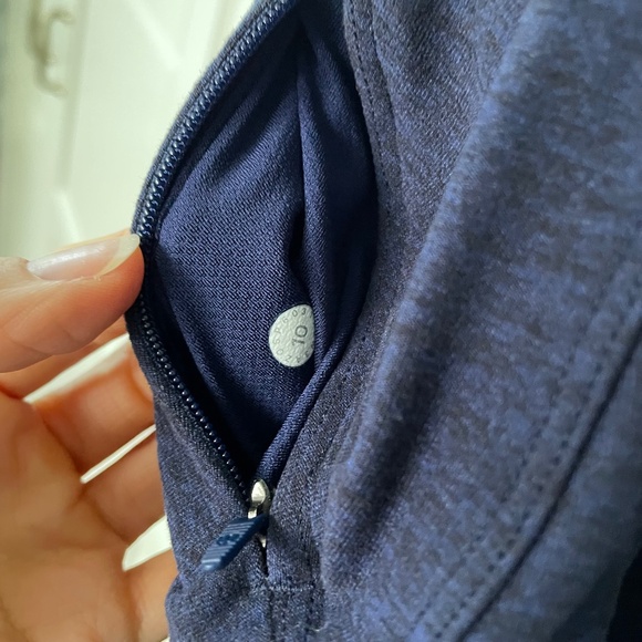 Lululemon Extra Mile Long Sleeve Heathered Hero Blue / Black, Size 10 - Picture 9 of 9